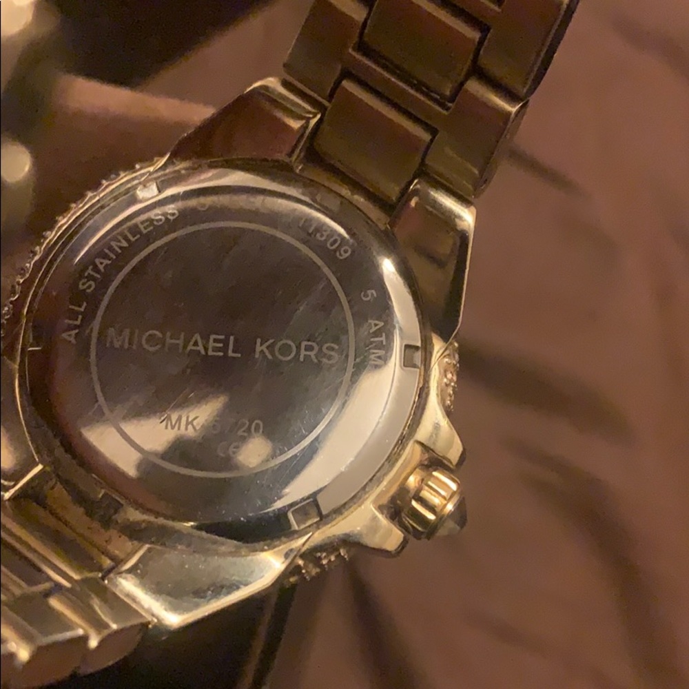 Michael Kors Unisex Watch - Picture 3 of 4